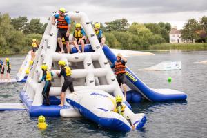 Afbeelding uit fotogalerij van Calypso Hot Tub Breaks Tattershall Lakes Pet Friendly in Tattershall