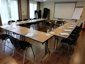 The business area and/or conference room at Campanile Caen Est - Mondeville