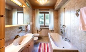 Bilik mandi di Apartments Sayonara +34 gambar