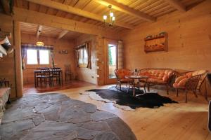 Dining area sa chalet