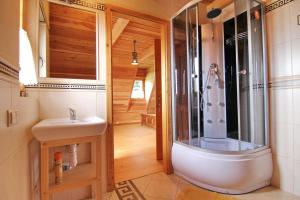 Kúpeľňa v ubytovaní Domek Koziniec Zakopane + 30 fotografií