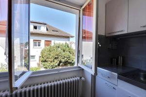 Photo de la galerie de l'établissement Appartement 2 pièces plein de charmes - Caroline, à Valentigney 8 autres photos