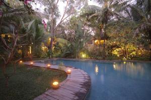 
The swimming pool at or near Mysteres D'angkor Siem Reap Lodge
