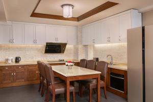 Dapur atau dapur kecil di Kantharyar Serviced Apartment