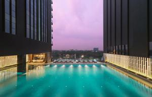 Kolam renang di atau dekat dengan Kantharyar Serviced Apartment