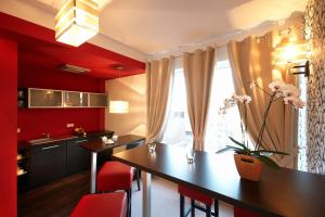 Kuchyň nebo kuchyňský kout v ubytování Hotton Hotel