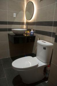 Koupelna v ubytování Nếp Apartment Hotel