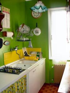 Η κουζίνα ή μικρή κουζίνα στο BED & BREAKFAST da marco