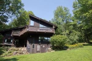 Gallery image of Perfect secluded 3 bedroom cozy getaway home Hawk Landing in Pittsfield