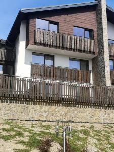 Budova, v ktorej sa apartmán nachádza
