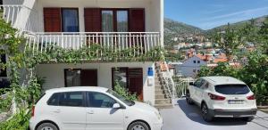 Nespecifikovaný výhled na hory nebo výhled na hory při pohledu z apartmánu