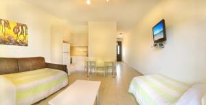 Imagen de la galería de Avra Apartments, en Neos Marmaras