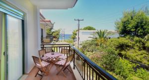 Imagen de la galería de Avra Apartments, en Neos Marmaras 5 fotos más