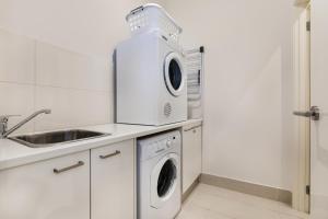 Gambar di galeri bagi Seaside Apartment Getaway di Dromana
