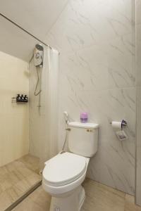 Bathroom sa Loft Series by Pak-Up