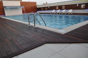Bazén v ubytování Surmeli Adana Hotel nebo v jeho okolí