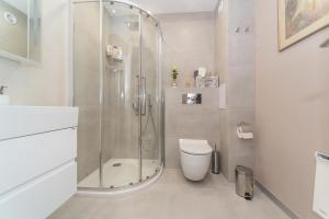 Koupelna v ubytování Plovdiv City Center Kapana with garage + 37 fotografií