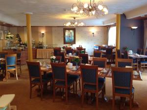 Restoran atau tempat lain untuk makan di SuyderSee Hotel
