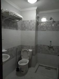 Hotel Darna tesisinde bir banyo