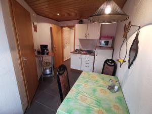 Küche/Küchenzeile in der Unterkunft Ferienwohnungen Bergstrasse
