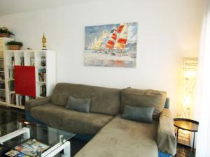Posedenie v ubytovaní Apartamento con piscina a 150 metros playa Netflix P Video Aire Acondicionado calefacción toallas y sillas playa sombrilla 2 terrazas una sobre piscina centro ciudad 1 Smart TV por habitación