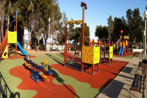 Herní místnost nebo prostor pro děti v ubytování PILARSEVAHOME-APARTAMENTO MARINERO