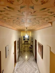 Postel nebo postele na pokoji v ubytování Suryaa Villa - A Boutique Heritage Hotel