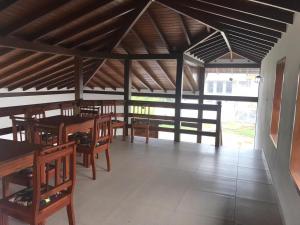 Pouso Alcantara餐厅或其他用餐的地方