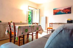 A seating area at Casa Bellavista