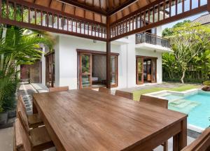 Bazén v ubytování Annupuri Villas Bali nebo v jeho okolí