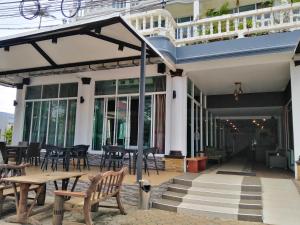 Balkón nebo terasa v ubytování Pimpimarn Hotel