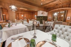 Posezení v ubytování Waldhotel Arosa