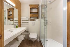 Koupelna v ubytování Le Chalet d'en Hô