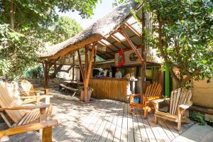Κήπος έξω από το Coffee Shack Adventure Backpackers & Self-Catering