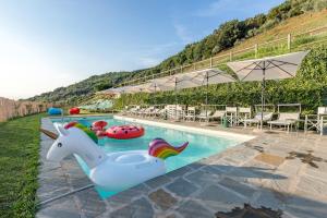 Bazén v ubytovaní Relais del Lago e Relais del Monte alebo v jeho blízkosti