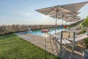 Bazén v ubytovaní Relais del Lago e Relais del Monte alebo v jeho blízkosti