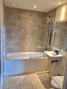 A bathroom at The Paramount, Swindon 