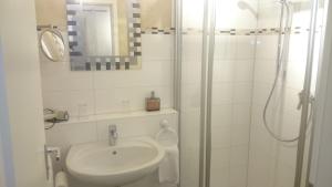 Koupelna v ubytování Hotel Gasthof Zur Krone
