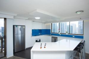 A kitchen or kitchenette at Longbeach Resort - Private Apartments