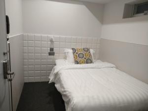 MK STAY - formerly HOTEL MK 객실 침대