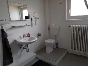 Koupelna v ubytování Ferienwohnung Mendig - Wasserschöpp + 17 fotografií