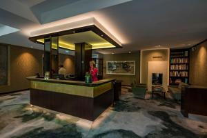 El lobby o recepción de Essensio Hotel Düsseldorf 36 fotos más
