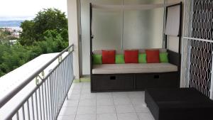 Балкон или тераса в Agréable Studio vue mer au Trois Îlets