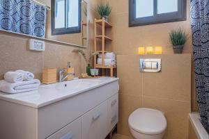 Koupelna v ubytování Mitzpush Premium Villa