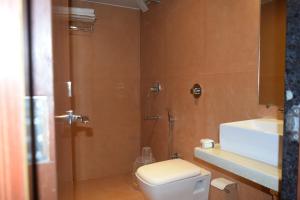 Koupelna v ubytování Hotel Aflon midc andheri east