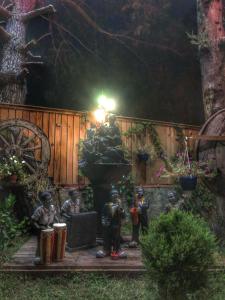 Ein Garten an der Unterkunft İpek Apart Hotel