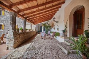 A patio or other outdoor area at Agroturismo Alquería Blanca