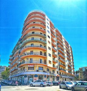 The building in which a vendégházakat is located