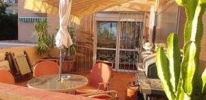 Balkon lub taras w obiekcie Cozy rooms in terraced house