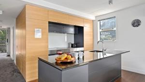 O bucătărie sau chicinetă la Marina Apartment 406 +9 fotografii